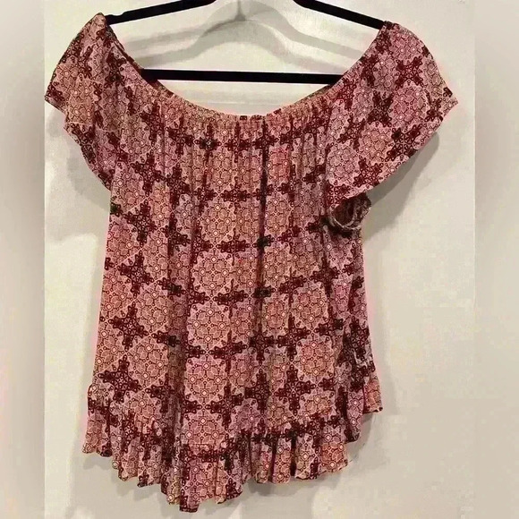 Xhilaration off the shoulder top - Picture 3 of 3